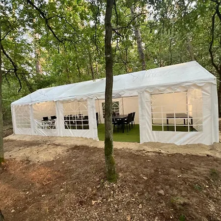 Hétvégi ház Bizon Village *